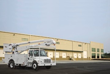 Freightliner shows prototype with hybrid drive system