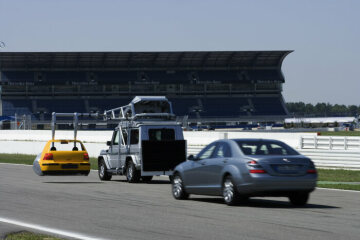 Mercedes-Benz S-Class, W 221, 2005:
Assistance systems, Brake Assist PLUS, test drive on the test track