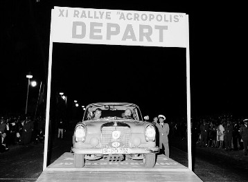 11th Acropolis Rally on May 16-19, 1963. Ready for the off - The subsequent winning team Eugen Böhringer / Rolf Knoll (start number 41) in a Mercedes-Benz 300 SE touring car. (Winner in the overall standings and in the category).