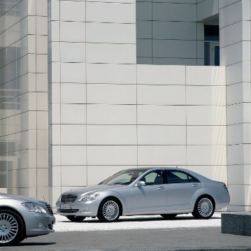 Mercedes-Benz 221 series S-Class sedan. Design.