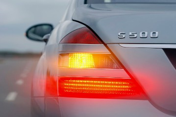 Mercedes-Benz 221 series S-Class sedans. The adaptive brake light can make a major contribution to the prevention of rear-end collisions.