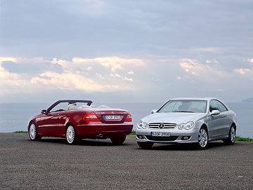 Mercedes-Benz CLK 320 CDI Cabrio (left), A 209 series, CLK 350 Coupé (right) C 209 series