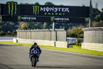 Lewis Hamilton and Valentino Rossi - Valencia #LH44VR46