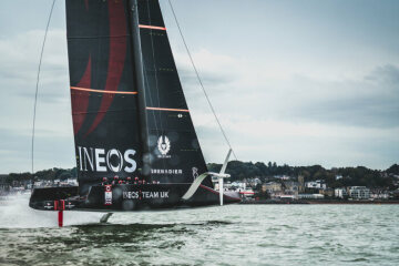 Mercedes-AMG Petronas Motorsport announces performance partnership with INEOS sailing and cycling teams.
