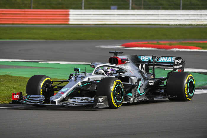 M226372 Mercedes-AMG F1 W11 EQ Performance Shakedown - LAT Images