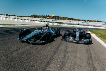 Render image: 2020 F1 and FE car together on track.