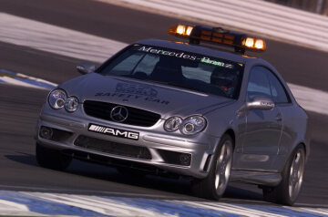 Aufbau F1 Safety Car, Testfahrten Hockenheimring, 19.02.2003 Bernd Maylaender, F1 Safety Car, Mercedes-Benz CLK 55 AMG