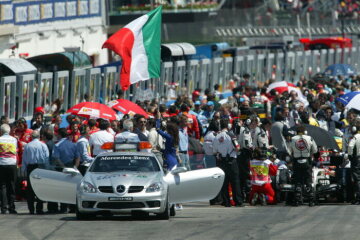 Formel 1, Grand Prix San Marino 2004, Imola, 25.04.2004 Startaufstellung F1 Safety Car, Mercedes-Benz SLK 55 AMG