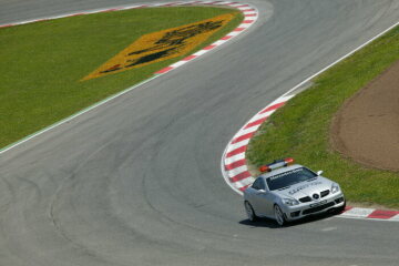 Formel 1, Grand Prix Spanien 2004, Barcelona, 09.05.2004 Einfuehrungsrunde F1 Safety Car, Mercedes-Benz SLK 55 AMG