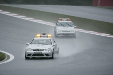 Formel 1, Grand Prix Japan 2007, Fuji, 30.09.2007 F1 Safety Car, Mercedes-Benz CLK 63 AMG F1 Medical Car, Mercedes-Benz C 55 AMG