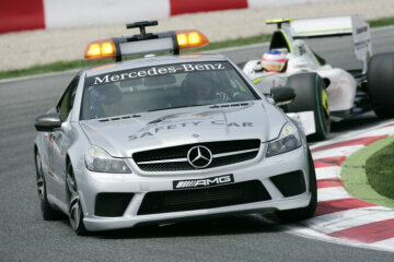 Formel 1, Grand Prix Spanien 2009, Barcelona, 10.05.2009 F1 Safety Car, Mercedes-Benz SL 63 AMG Rubens Barrichello (2.), Brawn-Mercedes BGP 001