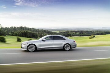 Mercedes-Benz S-Klasse, 2020, Outdoor, Fahraufnahme, Exterieur: Hightechsilber // Mercedes-Benz S-Class, 2020, outdoor, driving shot, exterior: hightech silver