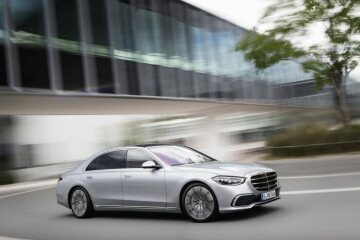 Mercedes-Benz S-Klasse, 2020, Outdoor, Fahraufnahme, Exterieur: Hightechsilber // Mercedes-Benz S-Class, 2020, outdoor, driving shot, exterior: hightech silver