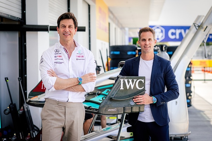 IWC Schaffhausen und das Mercedes-AMG Petronas F1 Team stellen offizielle Teamuhr vor