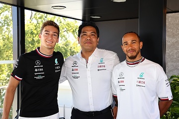 PETRONAS - Multi year renewal of the Title and Technical Partnership, Lewis Hamilton, George Russell and Datuk Tengku Muhammad Taufik, PETRONAS President and Group Chief Executive Officer 