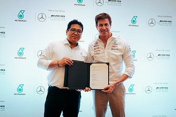 Racing the future: Mercedes-AMG F1 and PETRONAS power towards two decades of partnership and embrace F1’s sustainable future, Toto Wolff, CEO and Team Principal and Datuk Tengku Muhammad Taufik, PETRONAS President and Group Chief Executive Officer