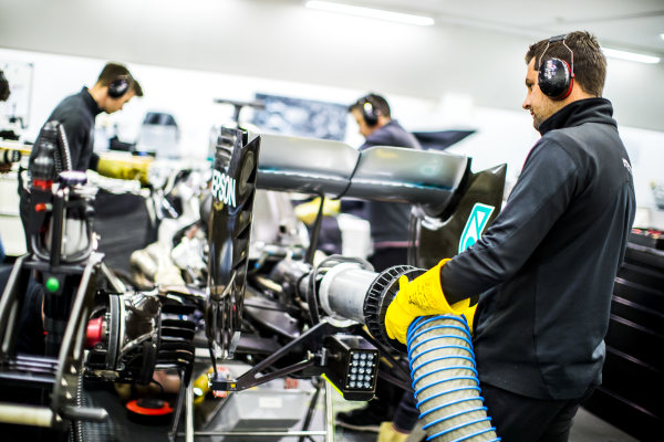 Mercedes-AMG Petronas Motorsport announces performance partnership with INEOS sailing and cycling teams, launching its new Applied Science division
