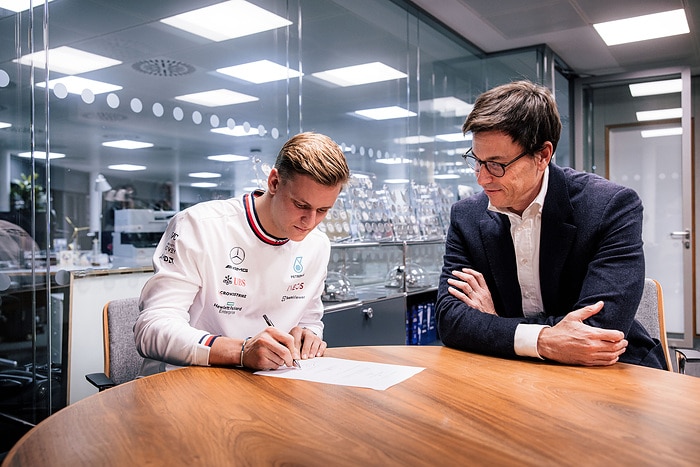 M349216 Mercedes-AMG PETRONAS F1 Team signs Mick Schumacher as Reserve Driver for 2023