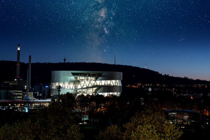 D584415 Mercedes-Benz Museum: Nachtaufnahme