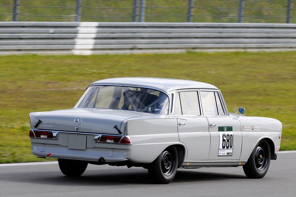 D128068 FHR-Rennen Nordschleife 10. Juni 2012